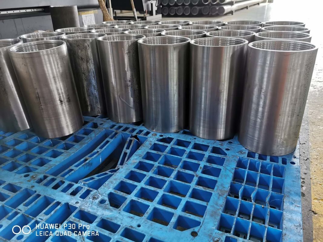 4 1/2 API 5CT لوله و محفظه فولاد کربن پیوندهای پریمیوم برای چاه نفت و گاز